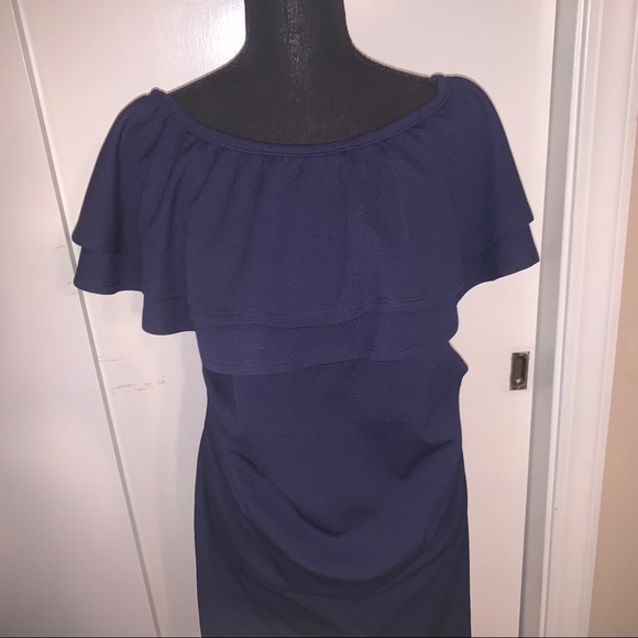 Stylish Maternity Dress - Picture 2 of 4